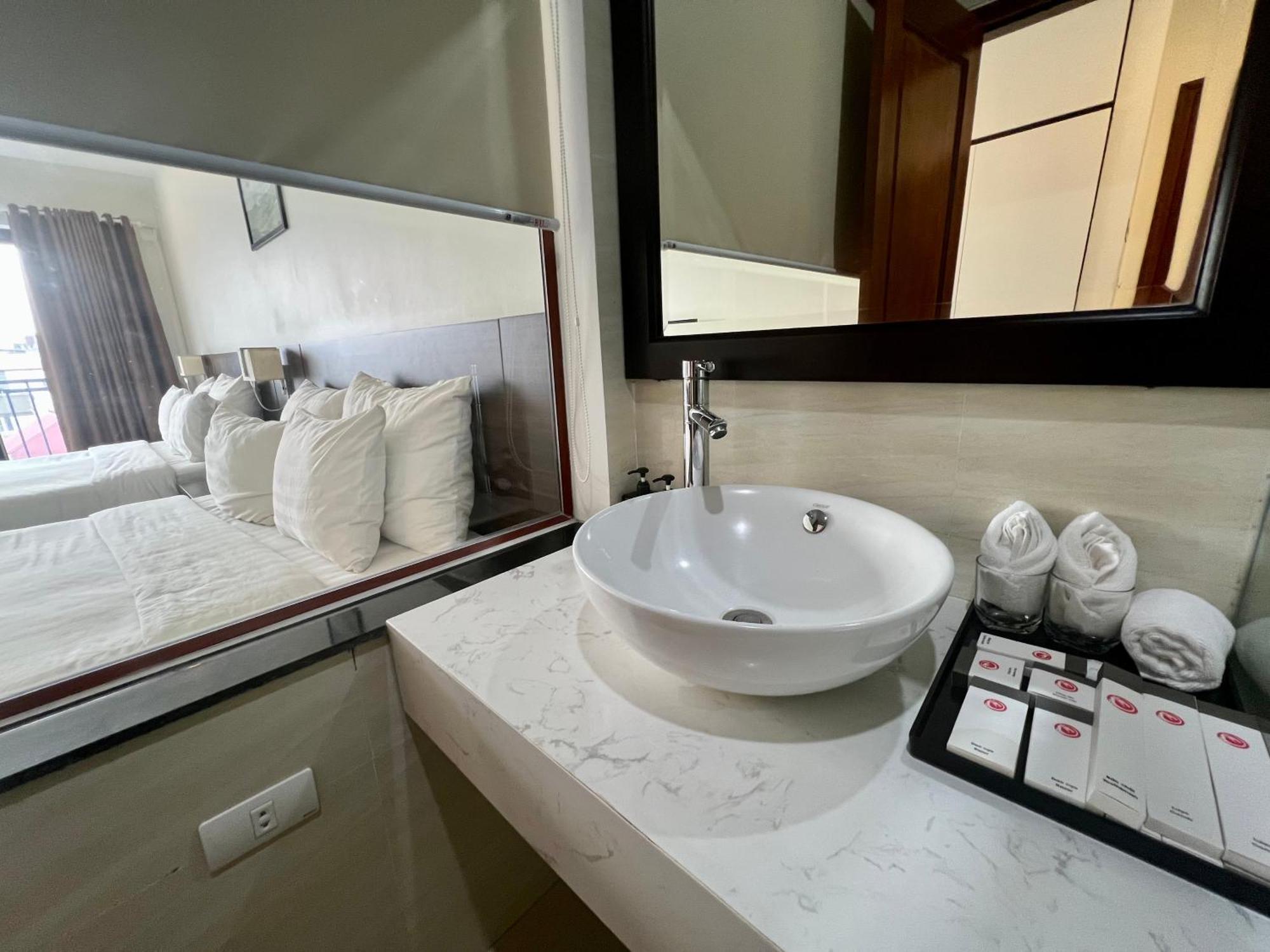 Paragon House And Residence Hanoi Exteriör bild